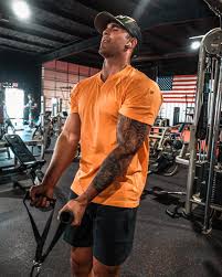 Lil photo dump of the past few weeks of training. This is truly my passion.  I hope everyone finds what they're truly passionate about in life.  #fitnessmotivation #passion #love #build #grow #fitness #