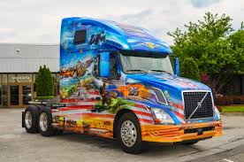 Volvo trucks corporation, stylized as volvo, is a global truck manufacturer based in gothenburg, sweden, owned by ab volvo. Biglorryblog Volvo Usa Honours Servicemen And Women With This Stunning Vnl670 Truckanddriver Co Uk