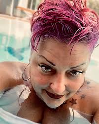 Debbie Deb (@therealdebbiedeb) • Instagram photos and videos