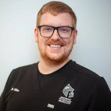 Eric Mize's Instagram, Twitter & Facebook