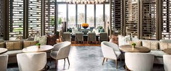 I was there with a group of friends and we fit comfortably in the main room without being crowded. The St Regis Hong Kong The Drawing Room