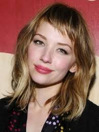 Jessi ware long hairstyle with bangs : 25 Cute Medium Haircuts And Hairstyles For Girls 2021 Edition