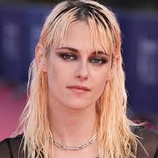 Gabrielle Union's New Curtain Bangs Make Me Want to Reach for My Scissors