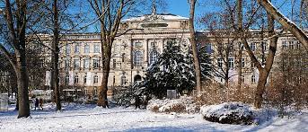 Durch vielfältige und innovative studiengänge, zahlreiche attraktive auslandskooperationen sowie exzellente forschung und lehre bieten wir ihnen beste. Im April Ins Studium Starten Universitat Wurzburg