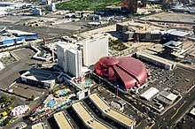 The circus circus front valet is one of my preferred valets because they will often leave your car in the little area right in front of the hotel, so you can retrieve it quickly. Circus Circus Las Vegas Wikipedia La Enciclopedia Libre