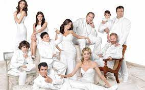 The Television Family Du Jour Modern Family Urbanmoms Familia Moderna Netflix