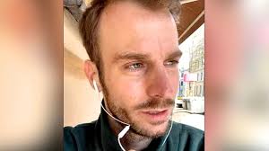 Nach Facebook-Video: Militäreid mit Dino-Handpuppe hat Konsequenzen