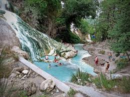 Le terme naturali di Bagni San Filippo: come arrivare e cosa fare
