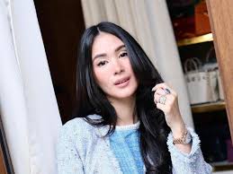 Heart evangelista is a filipina actress and model. Heart Evangelista Responds To Netizen Who Thinks She S Pregnant Gma Entertainment