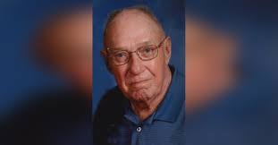 Angela Rapp's Instagram, Twitter & Facebook