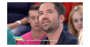 Emmanuel moire a raconté sur instagram avoir un chéri et être amoureux. Emmanuel Moire En Larmes En Entendant La Voix De Son Jumeau Decede Purepeople