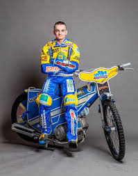 Bartosz zmarzlik is a motorcycle speedway rider who competes internationally for poland. Bartosz Zmarzlik Ambasadorem Marki Gbs Banku