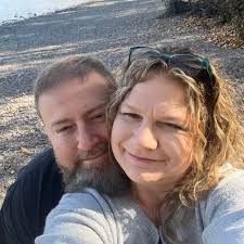 How to get in touch with Gary Hensley from Holston High School class of  1970?