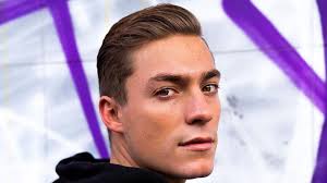 Henrik stoltenberg nahm im vergangenen jahr an „love island 2020 teil. Kamera Geboxt Henrik Wird Aggro Bei Promis Unter Palmen Promiflash De