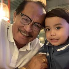 Hinatak, kinaladkad, at inaresto ng mga sangkot na pulis ang isang babae sa  harap mismo ng kaniyang mga batang anak, ayon sa PNP.