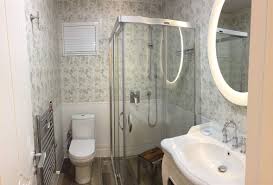 Banyo Dekorasyonu Banyo Tasarimi Sik Ozel Tasarim Banyo Tezgahi Banyo Dolabi Ferah Beyaz Banyo Dusakabin Dus Bany Dusakabin Banyo Dekorasyon Fikirleri
