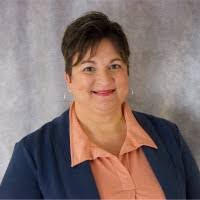 Shelley Hensley's Instagram, Twitter & Facebook