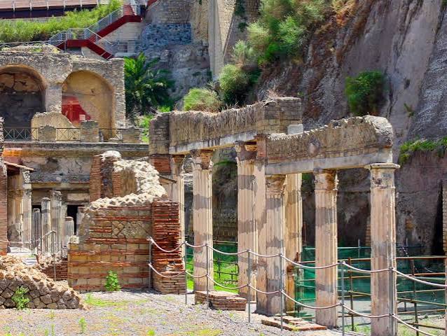 Ercolano con i bambini: visita al Parco Archeologico e al MAV