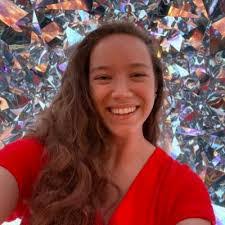 Jessie Stratton's Instagram, Twitter & Facebook