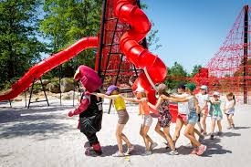 Któż nie chce zobaczyć jak wygląda cyrk od środka? Karpacz Co Zwiedzic Z Dzieckiem W Karpaczu Siruwia