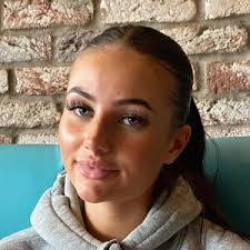 Evangeline James's Instagram, Twitter & Facebook