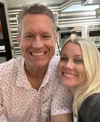 Cheers to "A Night of 𝒟𝒾𝓋𝒾𝓃𝑒 𝒮𝓅𝒾𝓇𝒾𝓉𝓈"! 🥂 The KM team had a  lovely team at the 27th annual fundraiser for @ca.homebuilding.foundation's  BITA program last night at the @subzeroandwolf showroom, hosted by @