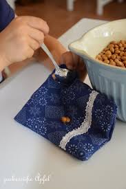 Zum beispiel, wenn ich einen neuen computer kaufe, kann gerade am anfang kann man leicht fehler machen. Eine Anleitung Fur Kirschkernkissen Selbermachen Zuckersusse Apfel Kreativer Familienblog Und Reiseblog