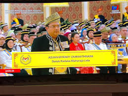 Abdullah of pahang and his queen consort, tunku azizah aminah. Istiadat Pertabalan Kebawah Duli Yang Maha Mulia Seri Paduka Baginda Yang Di Pertuan Agong Xvi Aku Sis Lin