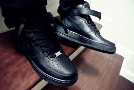 All Black Air Force 1 On Feet Pin By Kristina Vela On Cool Calm Casual Black Sneaker Air Force Sneakers All Black Sneakers