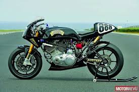 The business was established by philip vincent who bought an existing manufacturing name hrd, initially renaming it as vincent hrd. Www Motorrevu Hu Img Galery Motorok Irving Vincent 1600 Daytona Motorrevu 9 Jpg Vincent Motorcycle Classic Motorcycles Racing Bikes