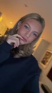 Joanna Elder's Instagram, Twitter & Facebook