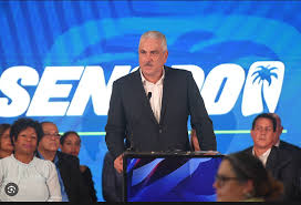 RECAUDADORA DEL PNP PAGADA CON FONDOS PÚBLICOS CONSIGUE $889K PARA RIVERA  SCHATZ