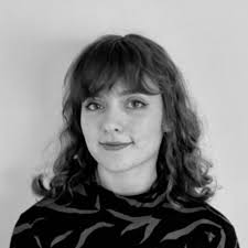 Evie Christopher's Instagram, Twitter & Facebook