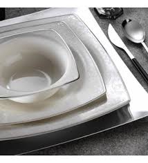 Akakçe'de piyasadaki tüm fiyatları karşılaştır, en ucuz fiyatı tek tıkla bul. Kutahya Porselen Bone Mare 12 Kisilik 62 Parca Kare Platin Yemek Takimi Bnmr62yt1074820