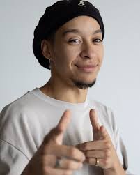 🎶 Rencontrez Céline Richard Robichon et ses interprètes exceptionnel·les  🖤 📍imagé, en salle le 8 et 9 novembre À la croisée du street dance et de  la création contemporaine, @ezeec façonne un