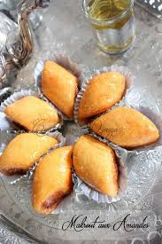 Makroute Lassel Makrout Algerois Aux Amandes Et Miel Recette Makrout Recette Makrout Alimentation