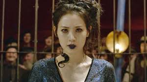 16 şubat 1988 doğumlu olan kim soo hyun chungang üniversitesi'nde sinema ve tiyatro bölümünden mezun. News Zu Claudia Kim Filmstarts De