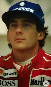 Bom dia amigos Sennistas feliz domingo Senna sempre ❤️🇧🇷🏆🏆🏆