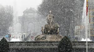 A madrid, una delle zone più colpite, attesi 20 centimetri di neve. Tempestade De Neve Leva Madrid A Criar Gabinete De Crise