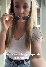 Kendra Sparks's Instagram, Twitter & Facebook