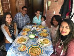 Roberto shoes chain store website design and development view project. Antonio Navarro Pa Twitter Roberto Reyes Gamez Y Su Familia Me Invitaron A Almorzar Un Delicioso Arroz Con Pollo Dominical Su Esposa Cumple Anos Hoy Y Su Hija Mayor Preparo El Postre