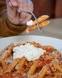 Their menu includes cheesecakes, appetizers, flatbread pizzas, salads, sandwiches, pasta, seafood and desserts. The Cheesecake Factory Middle East Ù…Ø­Ø¨ÙŠ Ø§Ù„Ø¬Ø¨Ù†Ø© ÙˆÙŠÙ†ÙƒÙ… Ø¨Ø§Ø³ØªØ§ Ø¨Ø§Ù„Ø£Ø¬Ø¨Ø§Ù† Ø§Ù„Ø£Ø±Ø¨Ø¹Ø© Ø¨Ø¥Ù†ØªØ¸Ø§Ø±ÙƒÙ… ØªØ±Ø§ Four Types Of Cheese Yes Please Four Cheese Pasta Thecheesecakefactoryme Kuwait Uae Ksa Bahrain Qatar Facebook