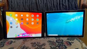 Surface go 2 ialah komputer riba surface 2 dalam 1 yang paling kecil dan paling ringan setakat ini. Microsoft Surface Go 2 Vs Apple Ipad Which Tablet Is Right For You Tom S Guide