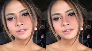 Berita Terbaru dan Profil Artis Terkini: Mei 2020