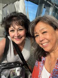 Sharing shellfishing experiences and meeting new friends in Washington State