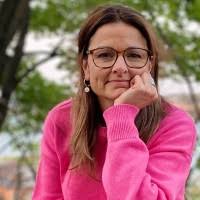 Debbie Cribb's Instagram, Twitter & Facebook