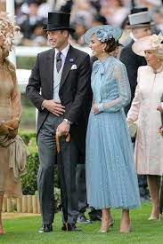 Kate middleton and prince william 'didn't want to tell the queen or prince charles' about the duchess' pregnancy with george, in case there were any complications, an insider claimed. Royal Fans Suspect Kate Middleton Is Pregnant With Her Fourth Child Because Of Her Hair