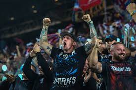 More serious injuries and deaths have occurred during fights between wisła 'sharks' and cracovia 'anty wisła' hooligans. Wisla Krakow Gornik Zabrze 25 08 18 Zobacz Jak Bawili Sie Kibice Zdjecia Gazeta Krakowska