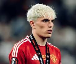 Adam Kitchen (@adam872mufc)