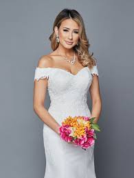 See more ideas about wedding silk wedding flowers, silk bouquets, artificial wedding flowers, bridal bouquets, bridesmaid style y11574 is a tulle, fit and flare gown featuring scalloped lace strapless neckline with modesty panel. Fit And Flare Wedding Dress Lb403 Danielly S Boutique